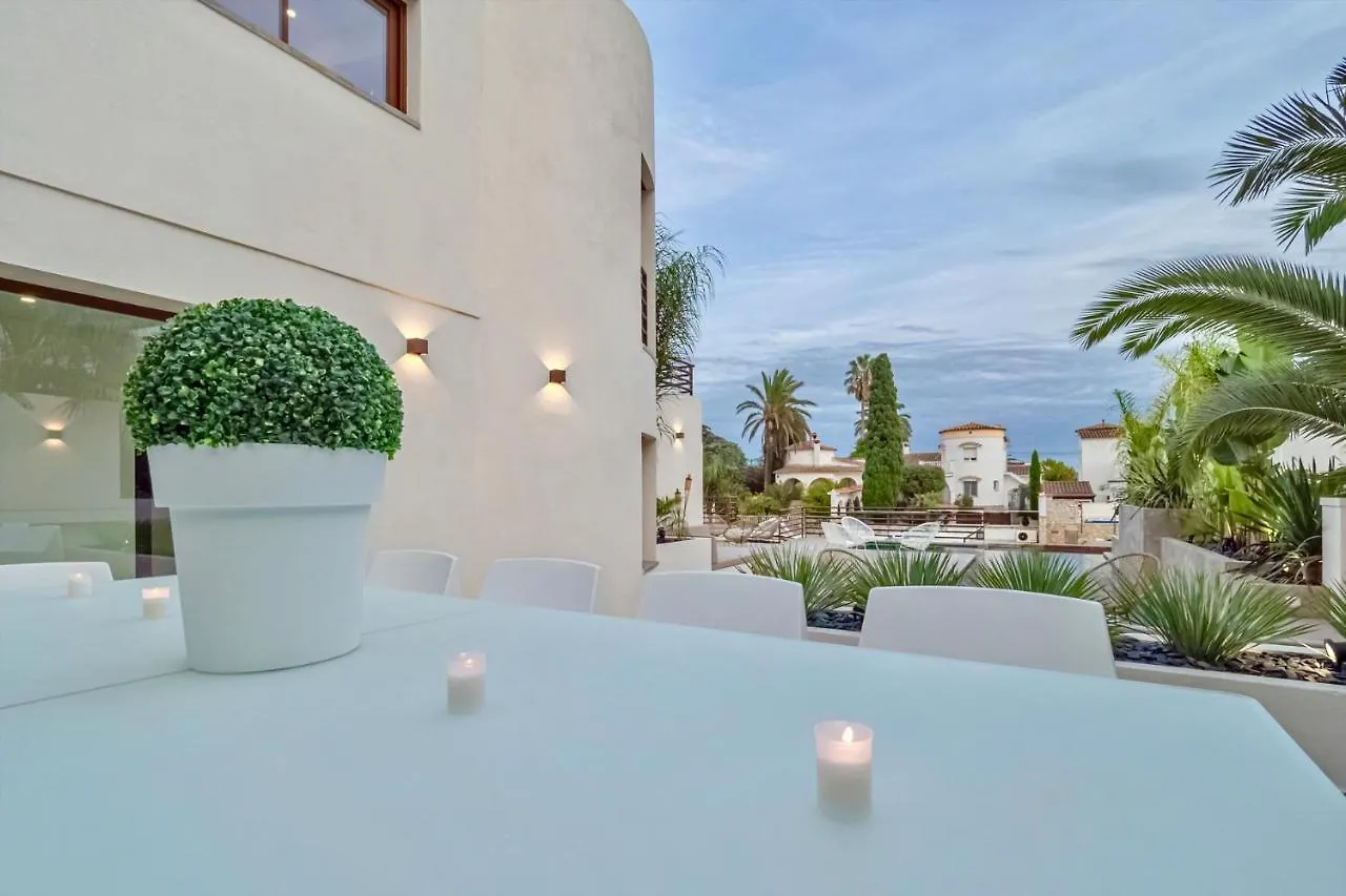 Villa N15 En Plein Coeur De La Marina, Proche De Rosas, Costa Brava Empuriabrava