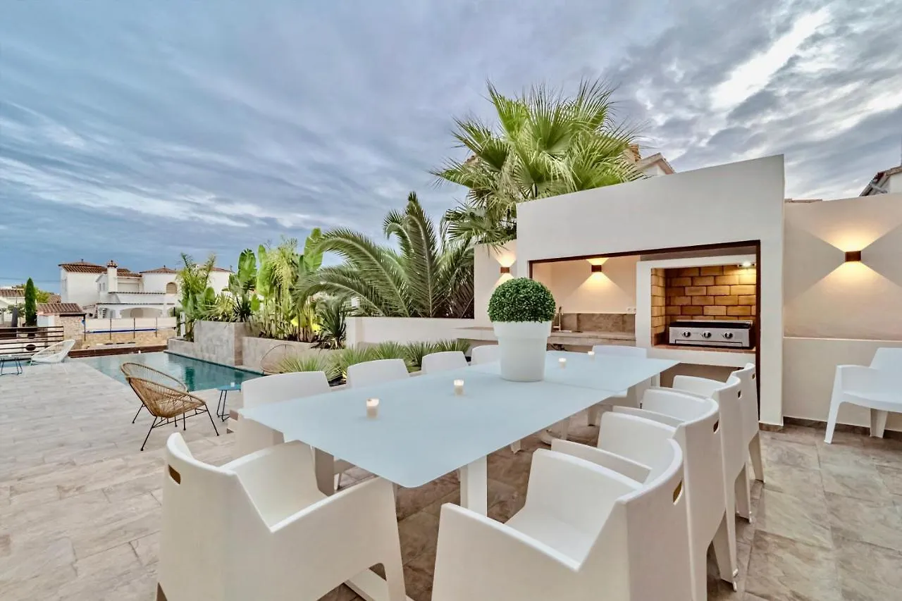 Villa N15 En Plein Coeur De La Marina, Proche De Rosas, Costa Brava Empuriabrava