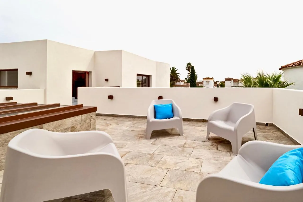 Villa N15 En Plein Coeur De La Marina, Proche De Rosas, Costa Brava Empuriabrava Spain